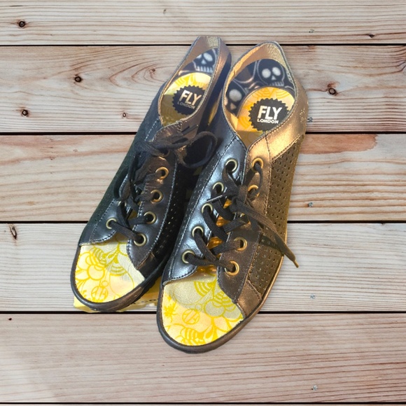 FLY LONDON York Wedge Sandal comfort wedge - Picture 10 of 14